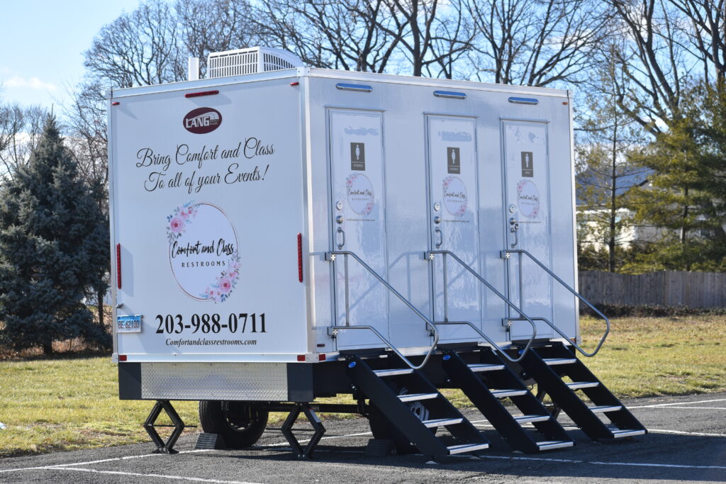 Porta Potty rental Luxury Restroom Trailer